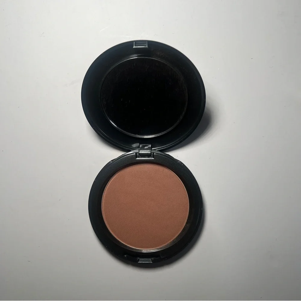 Cover FX Bronzer in shade Sunset